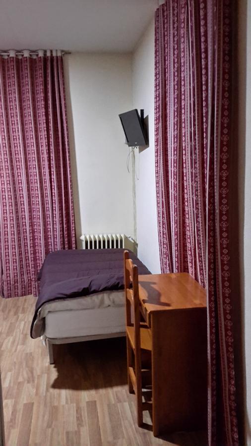 Hostal Rio Parana Madrid Extérieur photo