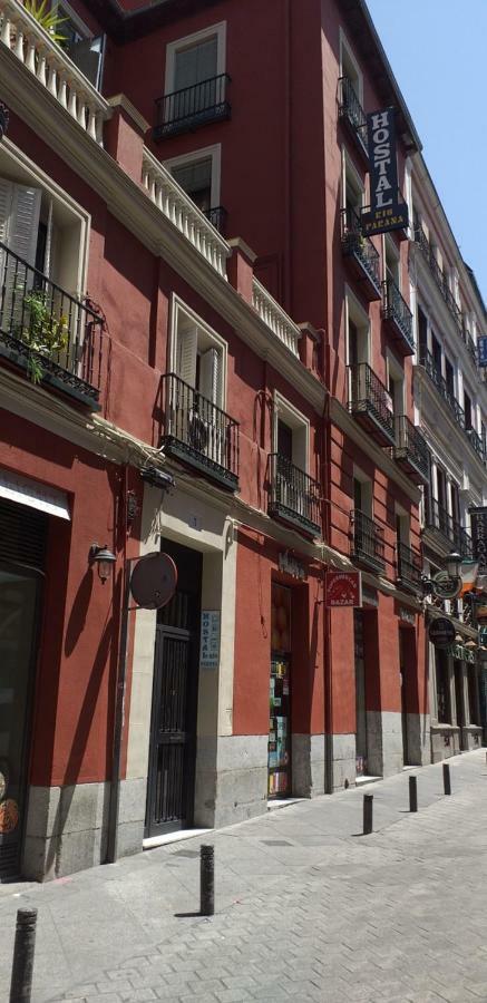 Hostal Rio Parana Madrid Extérieur photo